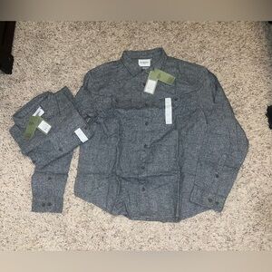 Lot of two gray men’s midweight button up flannel shirts